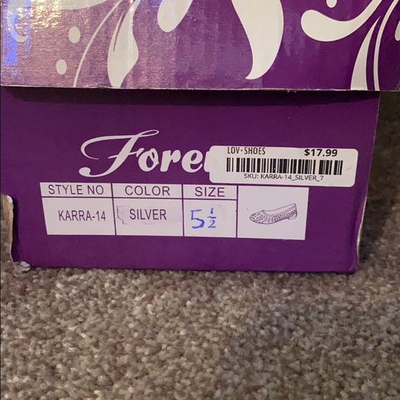 SLIVER FLATS..WORN ONCE.BEAUTIFUL RHINESTONE WORK! - Picture 3 of 4